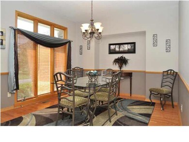 FORMAL DINING