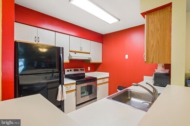 5815 Orchard Hill Ct unit 5815, Clifton, VA 20124 - photo 2