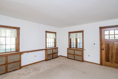 009-Living_Room-1280364-mls