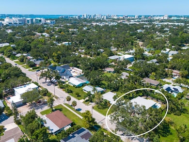 2467 Hyde Park St, Sarasota, FL 34239 - photo 3