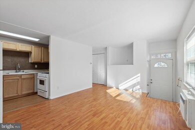 288 Greenough St unit B, Philadelphia, PA 19127 - photo 4