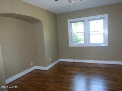 118 N 10th St, Niles, MI 49120 - photo 4