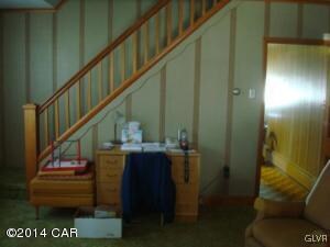 231 E Washington St, McAdoo, PA 18237 - photo 4