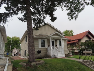 389 Roy St N, Saint Paul, MN 55104 - photo 2