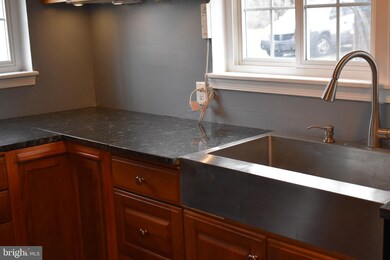 3005 Centre Ave, Reading, PA 19605 - photo 4