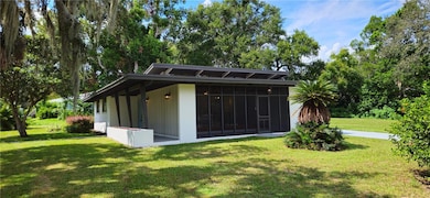 126 E Cypress Ave, Howey In the Hills, FL 34737 - photo 4