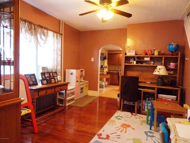 215 East St, Coaldale, PA 18218 - photo 5