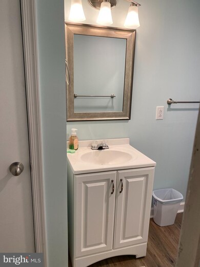 906 Point Pleasant Rd, Glen Burnie, MD 21060 - photo 6