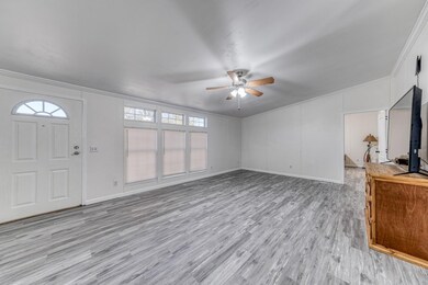 373 Kelly Brook Cir, Weatherford, TX 76087 - photo 3