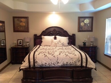 611 Cowbird Cove Ct, Laredo, TX 78045 - photo 6