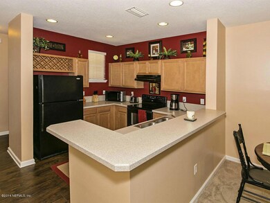 2302 Red Moon Dr, Jacksonville, FL 32216 - photo 2