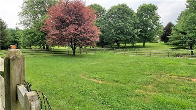 3732 Viewpoint Ct, Slatington, PA 18080 - photo 3