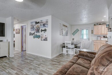 504 E Selway Dr, Homedale, ID 83628 - photo 7