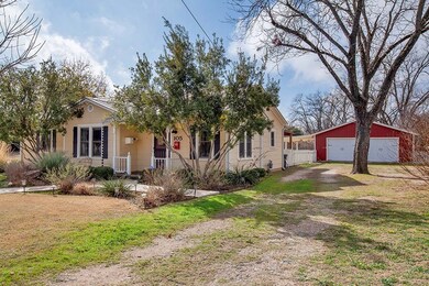 105 W Hackberry St, Fredericksburg, TX 78624 - photo 5