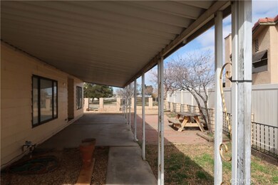 16334 Camelback Dr, Victorville, CA 92395 - photo 3