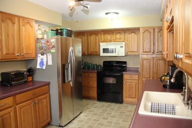 1409 W 3rd Street Place N, Newton, IA 50208 - photo 4