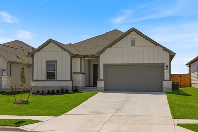 244 Little Green Trail, Jarrell, TX 76537 - photo 2