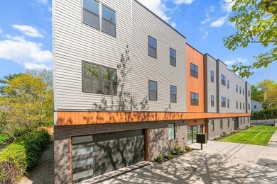 5245 Washington St unit 7, West Roxbury, MA 02132 - photo 2