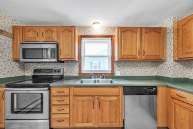 139 Yale St, Ludlow, MA 01056 - photo 4