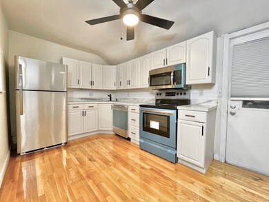 39 Cross St unit 39, Quincy, MA 02169 - photo 4