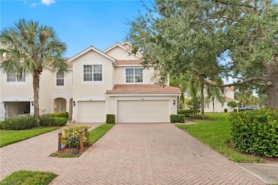 1084 Hampton Cir unit 49, Naples, FL 34105 - photo 2