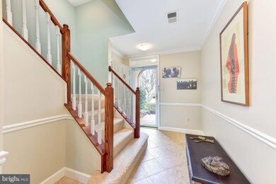 6883 Mclean Province Cir, Falls Church, VA 22043 - photo 3