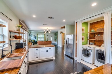 2706 Bomar Ave, Fort Worth, TX 76103 - photo 7