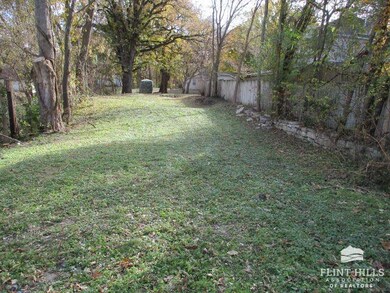 222 Chick St, Council Grove, KS 66846 - photo 4