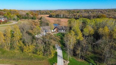 131 Pine St NW, New London, MN 56273 - photo 4