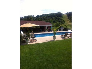 Swimming Pool/Hot Tub/Sauna. Summer Fun!!