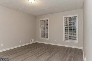 5132 Clearwater Dr, Stone Mountain, GA 30087 - photo 2