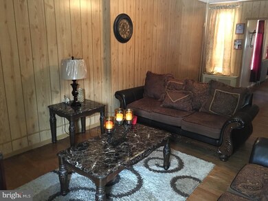 1111 Buttonwood St, Reading, PA 19604 - photo 3