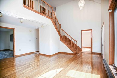 37 Chestnut St, Old Orchard Beach, ME 04064 - photo 5