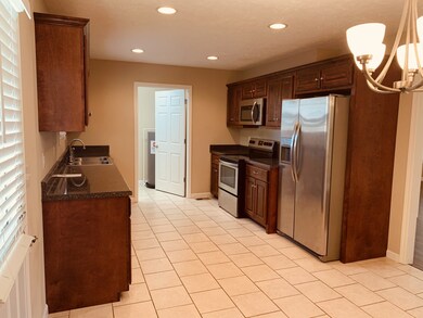 702 Woodrow St, Manchester, TN 37355 - photo 5