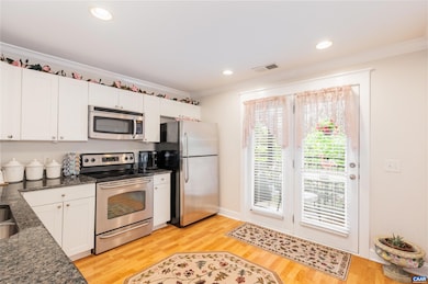 1855 Candlewood Ct unit 207, Charlottesville, VA 22903 - photo 2