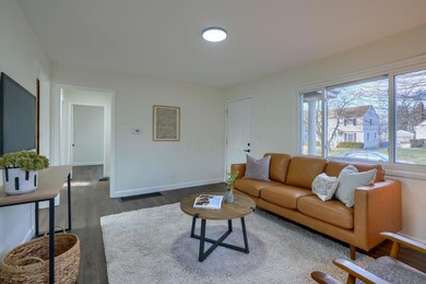 175 E Weisheimer Rd (17)