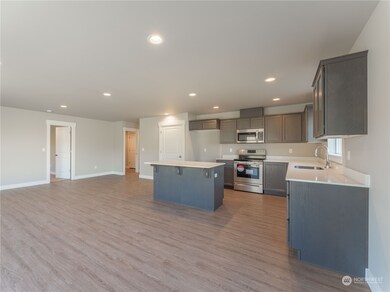 2377 3rd St SE, Wenatchee, WA 98802 - photo 7