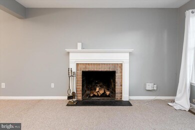 5847 Richardson Mews Square, Halethorpe, MD 21227 - photo 7