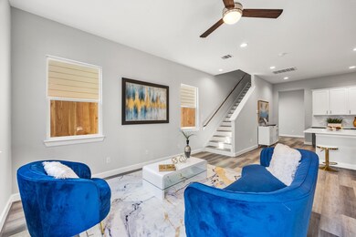 7210 Shadyvilla Ln, Houston, TX 77055 - photo 3