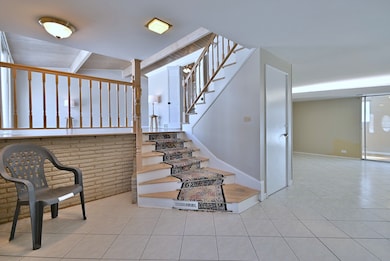 521 Michael Manor, Glenview, IL 60025 - photo 5