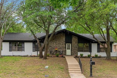 201 Cooper Dr, Hurst, TX 76053 - photo 2