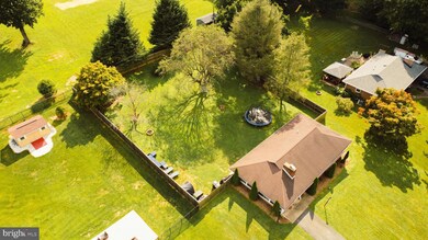 1324 Murgatroyd Rd, Fallston, MD 21047 - photo 5