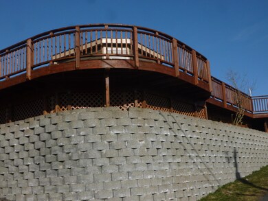 Huge Deck