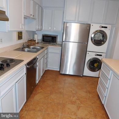 Montebello unit 1205, Alexandria, VA 22303 - photo 2
