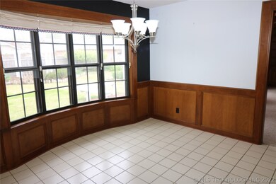 2624 Georgetown Dr, Bartlesville, OK 74006 - photo 5