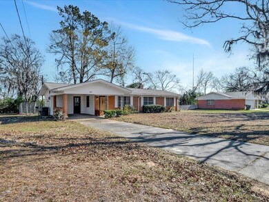 918 N Sanders St, Nacogdoches, TX 75964 - photo 3