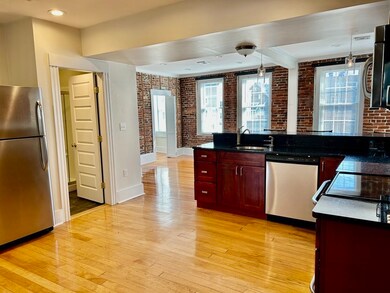 214 Derby St unit 2L, Salem, MA 01970 - photo 6