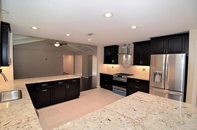 405 Sue St, Houston, TX 77009 - photo 7