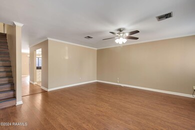 4-web-or-mls-3500 E Simcoe 72-4