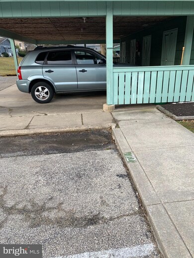 72 Cedarwood Ct unit 72, West Deptford, NJ 08066 - photo 2